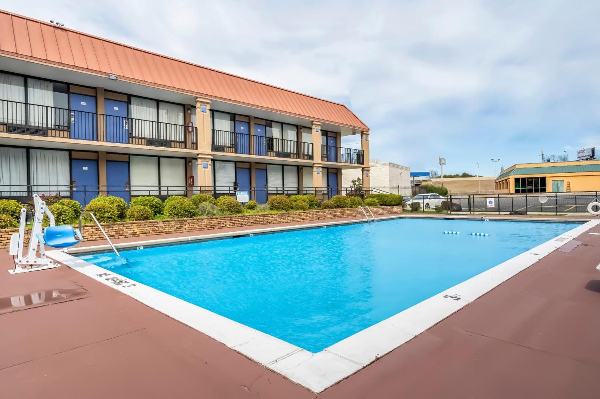 Oyo Hotel Bossier City La - Red River Exterior foto